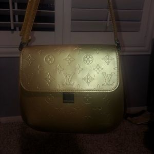 GOLD AUTHENTIC LOUIS VUITTON PURSE